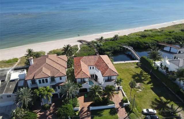 1902 Bay Dr Gallery 2