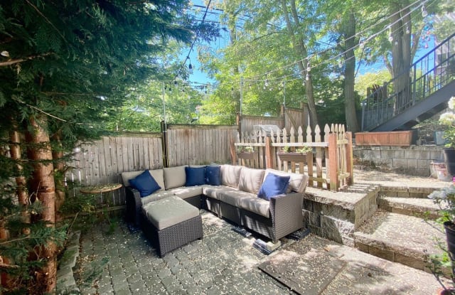2516 E Denny Way #B - 2516 E Denny Way, Seattle, WA 98112
