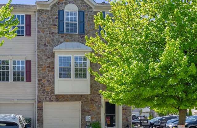 18 SHOEMAKER DRIVE photos photos