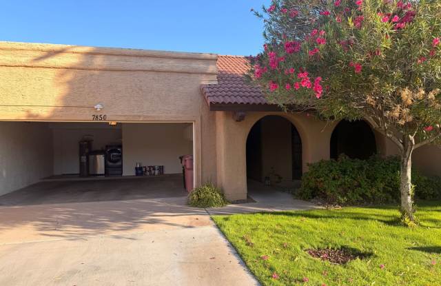 Charming 3BR Townhome in Scottsdale - 7850 East Granada Road, Scottsdale, AZ 85257