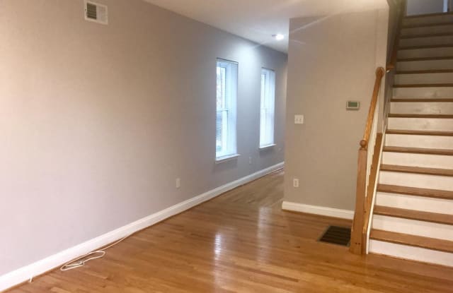 2700 E FAIRMOUNT AVENUE Gallery 3