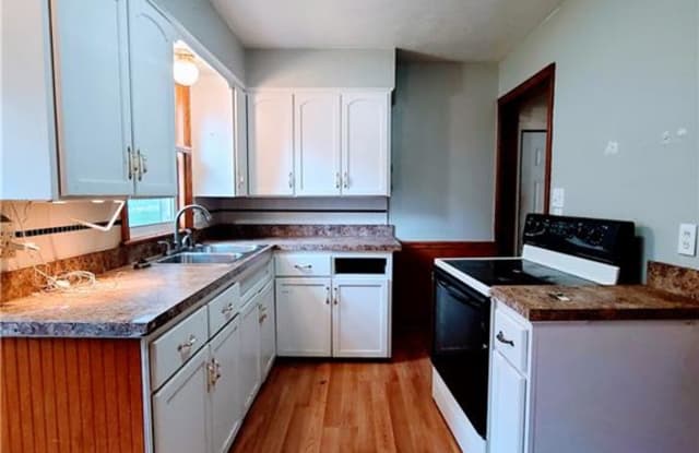 131 Forest Park Dr Gallery 2