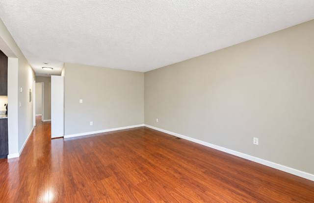 Dazzling 2-bedroom Condo for Rent - Warm Springs! Gallery 4