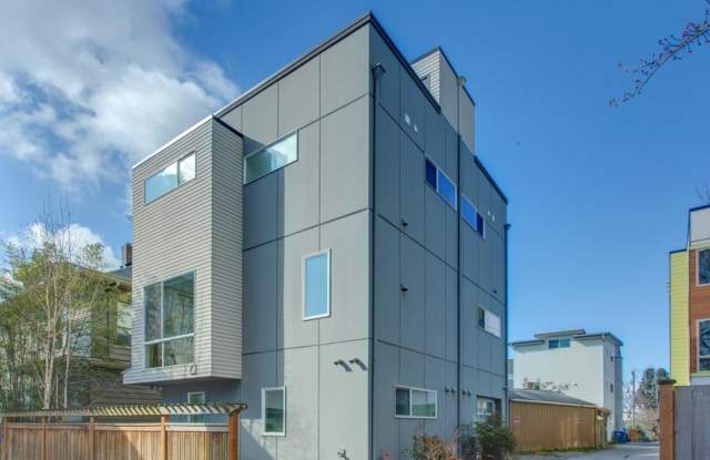 3-Story Ballard Home - In Unit Washer/Dryer, Rooftop Deck - 1536 Northwest 60th Street, Seattle, WA 98107