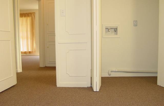 4607 Salina St. Gallery 2