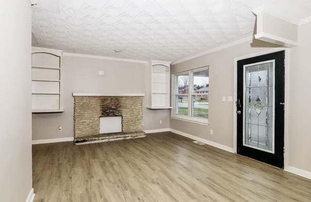 3085 Worthington Ave photos photos