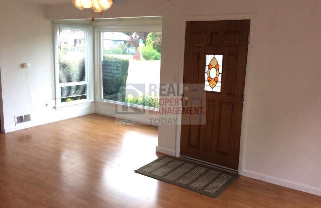 6702 Yakima Avenue Gallery 3