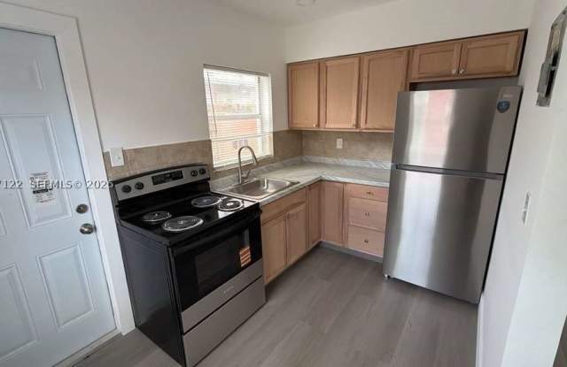 2312 Madison St photos photos