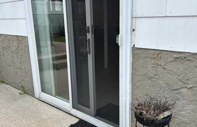 455 Chelsea Avenue photos photos