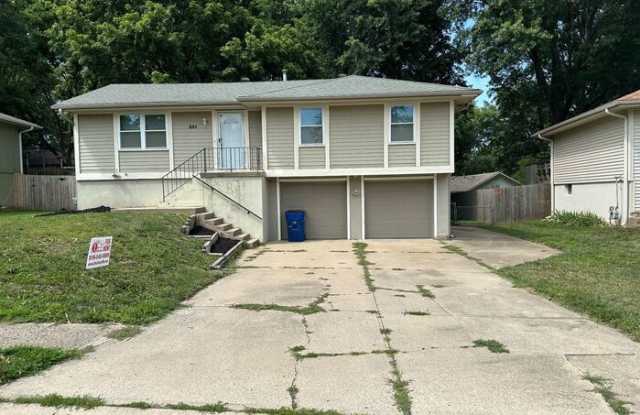 301 Southwest Redwood Drive - 301 Southwest Redwood Drive, Blue Springs, MO 64014