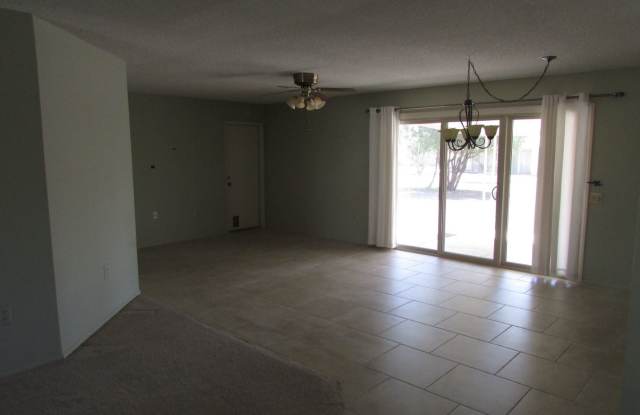 10841 W Pineaire Drive Gallery 3