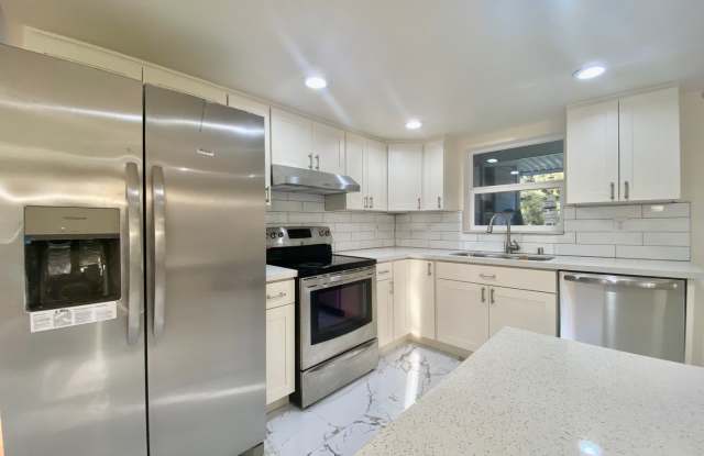 Unique Burien home with updated touches Gallery 4