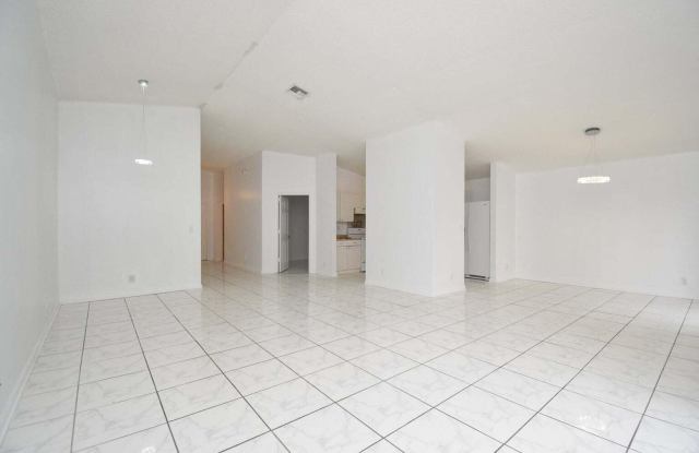 1456 Waterway Cove Drive Gallery 3