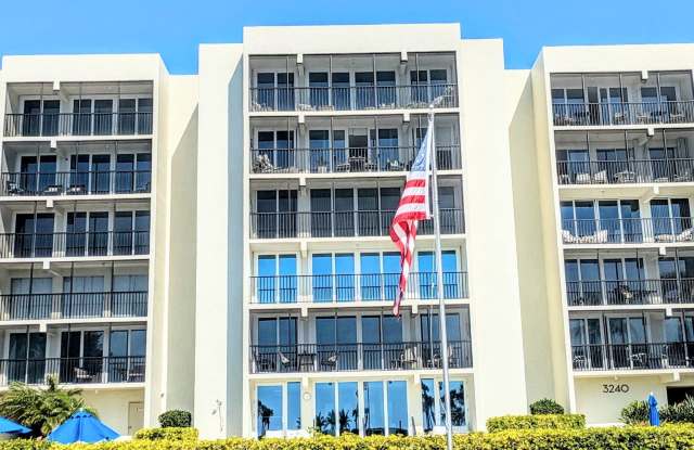 Seasonal/short term 2/2 condo rental with full water view on Longboat Key. photos photos