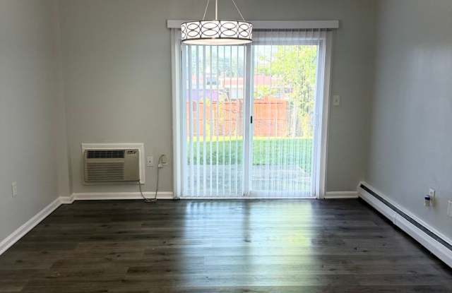 2314 Glendale Terrace photos photos 2314 Glendale Terrace photos photos