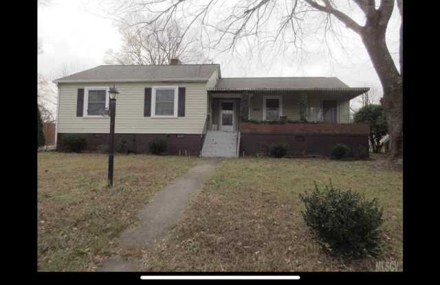 1277 11th St.NW Hickory, NC photos photos