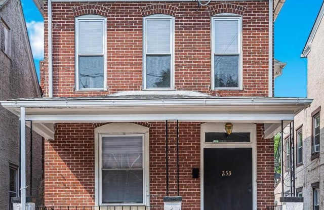 253 BEECH Street photos photos