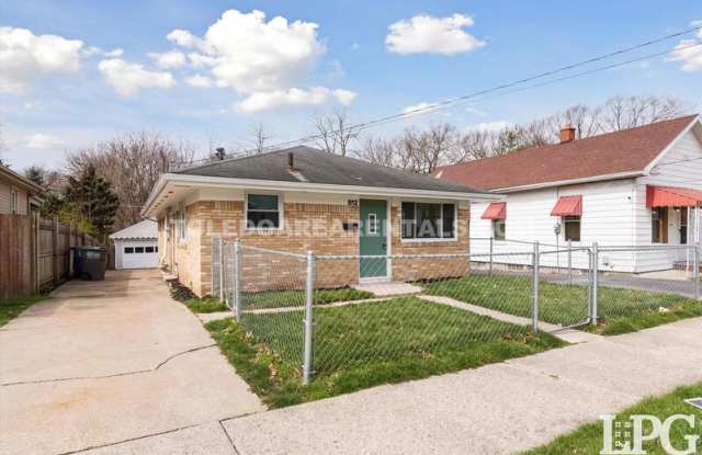 812 National Ave photos photos