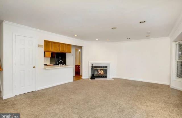 12158 SALEMTOWN Drive Gallery 2