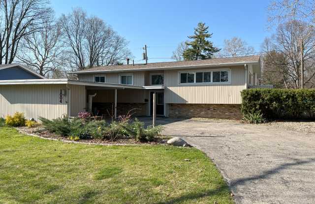 1004 East Sunnycrest Drive photos photos