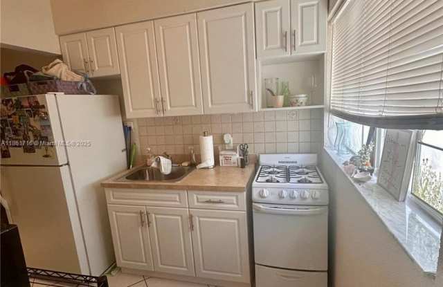 330 74th St photos photos