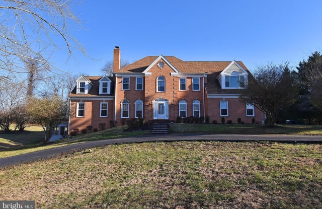5709 WINDSOR GATE LANE - 5709 Windsor Gate Lane, Fairfax Station, VA 22030