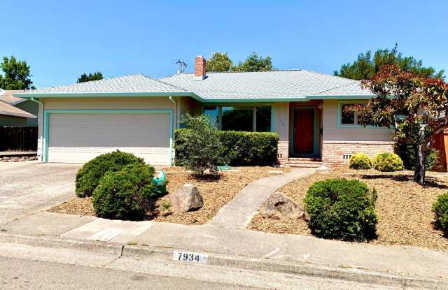 7934 Juanita Court - 7934 Juanita Court, Sebastopol, CA 95472