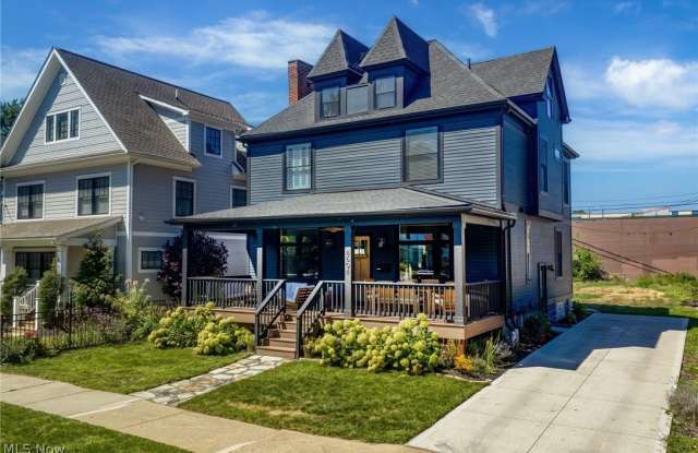 4604 Clinton Avenue photos photos