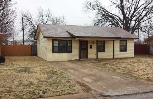 2813 Lavell Ave - 2813 Lavell Avenue, Wichita Falls, TX 76308