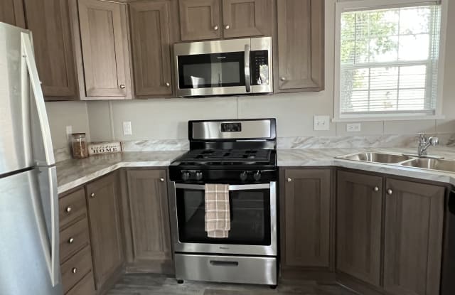 5172 Champagne - 5172 Champagne Drive, Genesee County, MI 48507