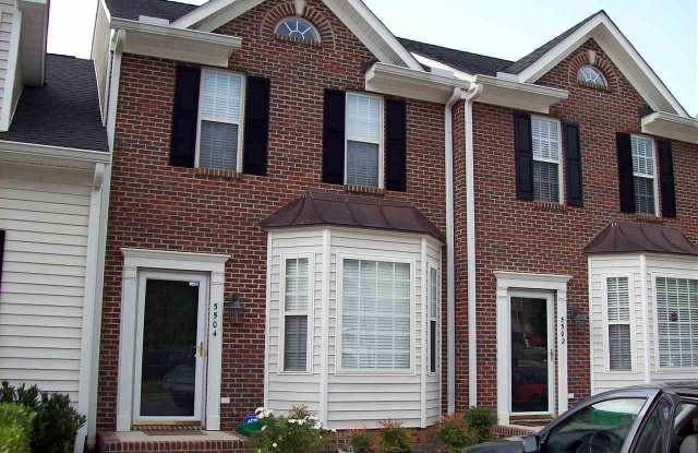 5504 Bradford Pear Court Gallery 1