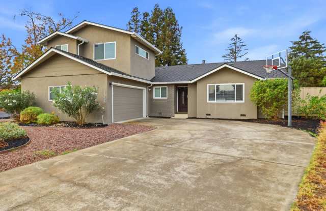 Beautifully Renovated 4-Bedroom San Jose Home Gallery 1