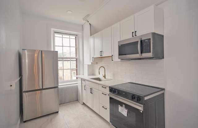 18 W BRIDGE Street - 18 West Bridge Street, New Hope, PA 18938