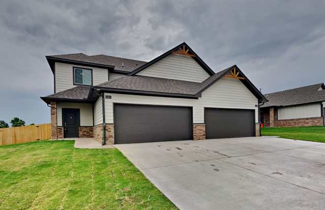 Luxury Modern 3 Bedroom 2.5 Bathroom modern townhome in Piedmont Schools-Neighborhood Park/Basketball Court Gallery 1