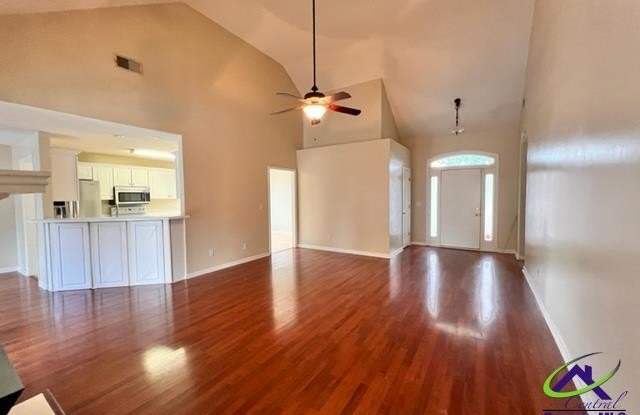 505 Scarlett Drive Gallery 4