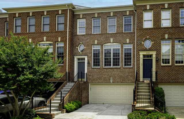 Tower Oaks First-Time Townhome in Rockville is Move-in Ready! Gallery 1