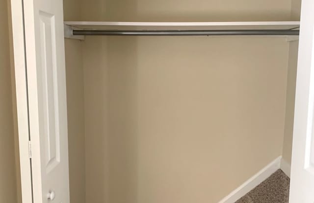 COMPLETELY UPDATED 2 Bedroom 1.5 bath townhome, ONLY 10 miles to TAFB,conveniently located between Panama City and Callaway. Near shopping,restaurants and medical center. photos photos