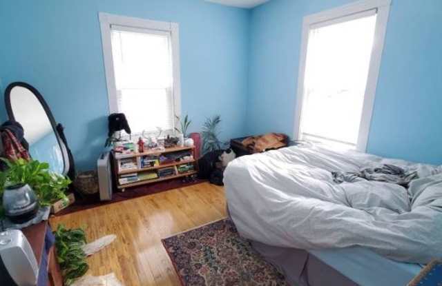 72 Marshall St 1 - 72 Marshall St, Medford, MA 02155