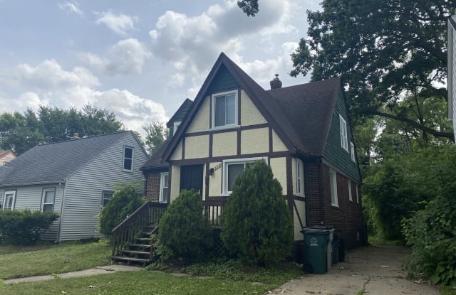 328 E Meyers Ave - 328 East Meyers Avenue, Hazel Park, MI 48030