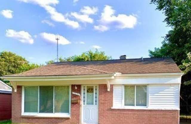 13231 ALBANY Street photos photos