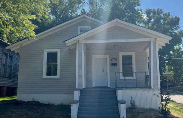 Large 3 Bedroom 1 Bathroom Home Gallery 1