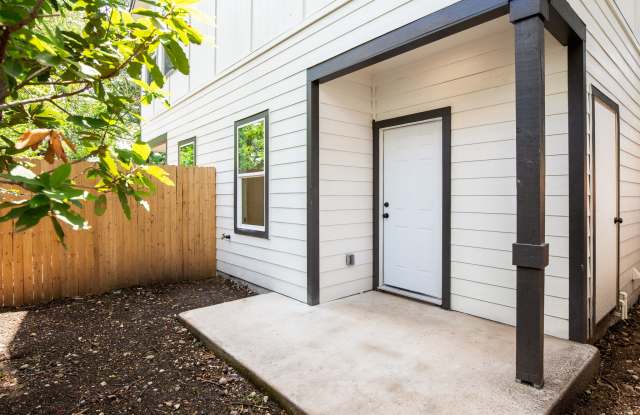 1835 Dawson St Gallery 4