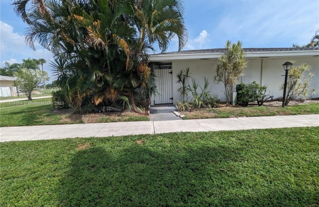 163 West Ct - 163 West Court, Royal Palm Beach, FL 33411