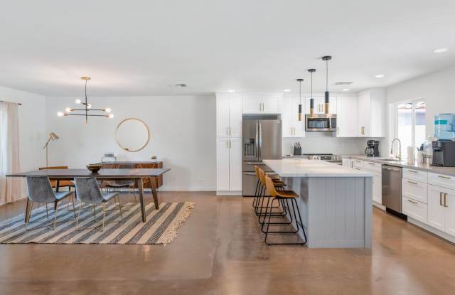 Rates Vary: $3,995 - $6,495 Gallery 4