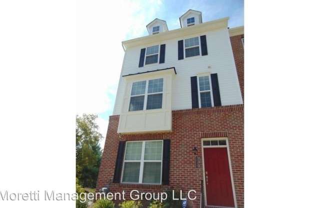 3535 Woodlake Drive Gallery 2