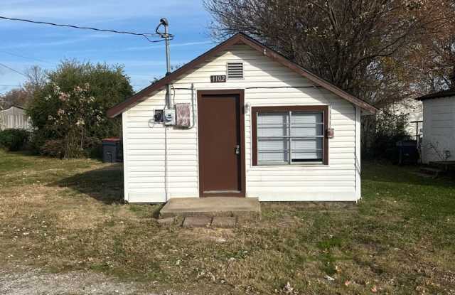 1 Bedroom, 1 Full Bathroom House - Within walking distance of Downtown Springdale photos photos