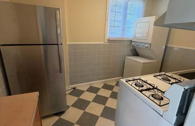 Large Apartment - Germantown Gallery 4