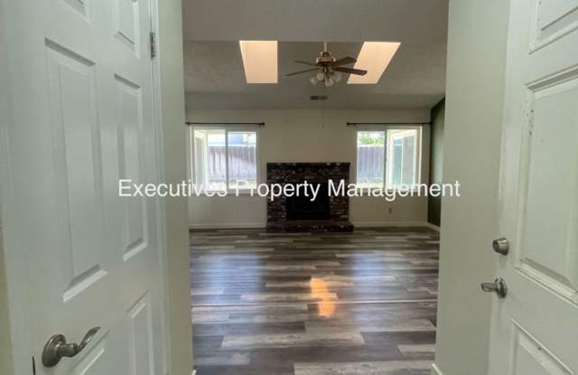 House For Rent | 3440 Nonpareil Dr., Atwater Gallery 3