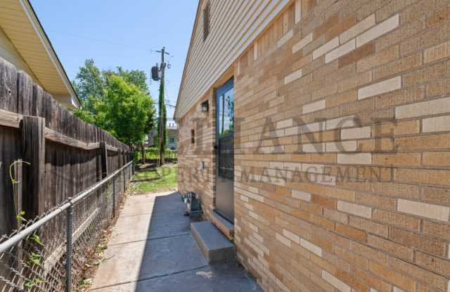 860 Fabrique Street Gallery 2