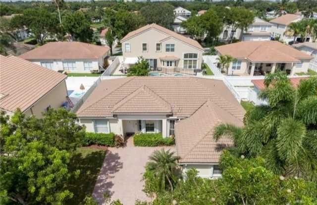 5333 Southwest 34th Avenue photos photos
